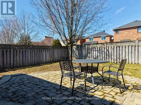 109 Collis Drive Aurora ON L4G 7V2