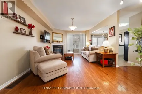 109 Collis Drive Aurora ON L4G 7V2