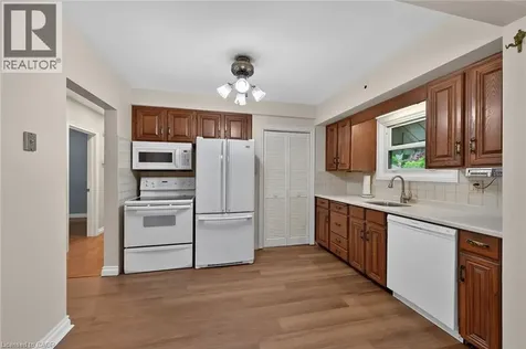 88 West 33rd Street Hamilton ON L9C 5J1
