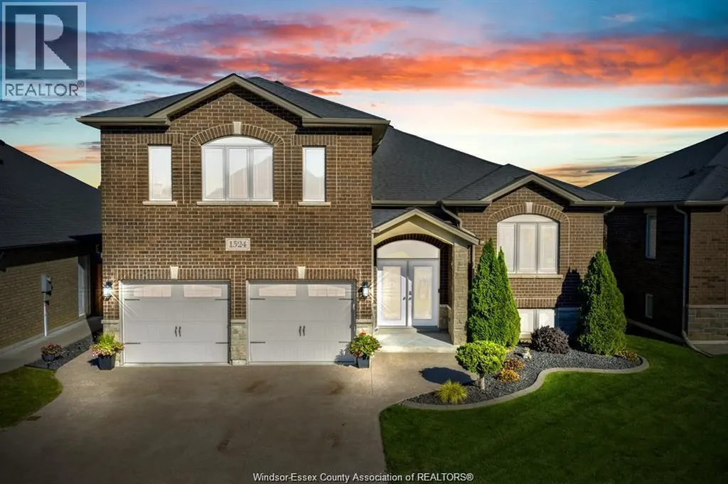 1524 Inverness Avenue Windsor ON N8P 0B1