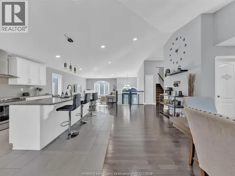 1524 Inverness Avenue Windsor ON N8P 0B1