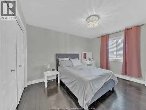 1524 Inverness Avenue Windsor ON N8P 0B1