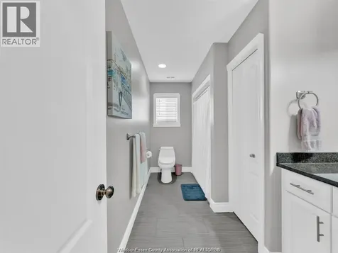 1524 Inverness Avenue Windsor ON N8P 0B1