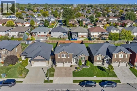 1524 Inverness Avenue Windsor ON N8P 0B1