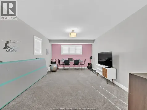 1524 Inverness Avenue Windsor ON N8P 0B1
