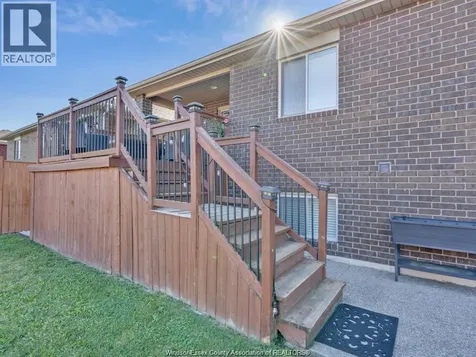1524 Inverness Avenue Windsor ON N8P 0B1