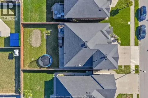 1524 Inverness Avenue Windsor ON N8P 0B1