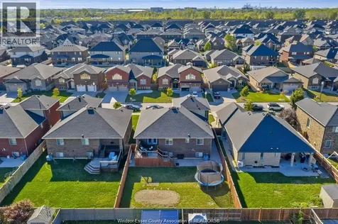 1524 Inverness Avenue Windsor ON N8P 0B1