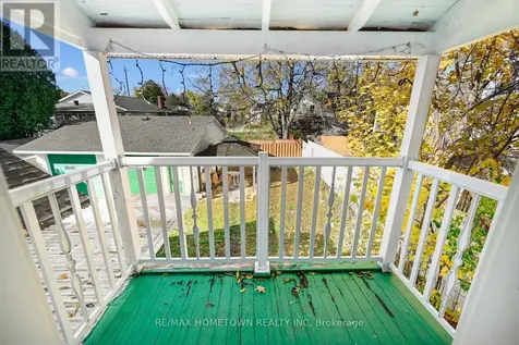 72 Havelock Street Brockville ON K6V 4M1