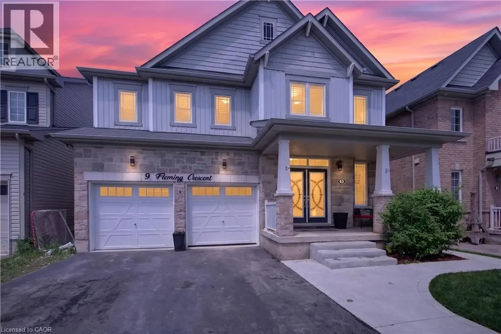 9 Fleming Crescent Caledonia ON N3W 1E1