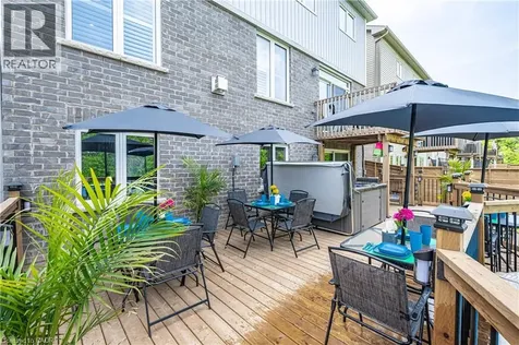 9 Fleming Crescent Caledonia ON N3W 1E1