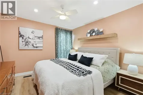 34 Baillie Street Hamilton ON L8N 2K5