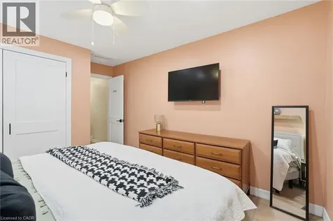 34 Baillie Street Hamilton ON L8N 2K5