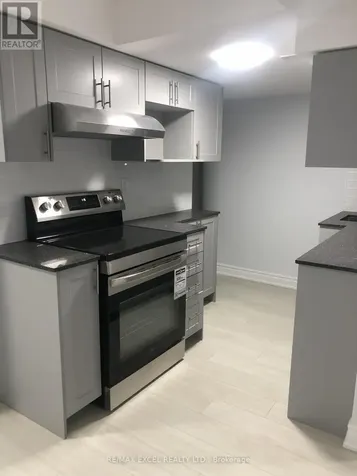 13 Kilmarnock Crescent Whitby ON L1P 0E8