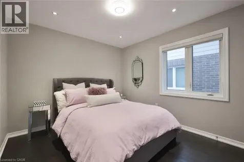 3205 Violet Gardens Oakville ON L6M 1L5