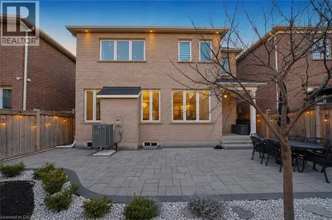 3205 Violet Gardens Oakville ON L6M 1L5