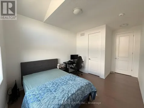 350 Madelaine Drive South Barrie ON L9J 0Y9