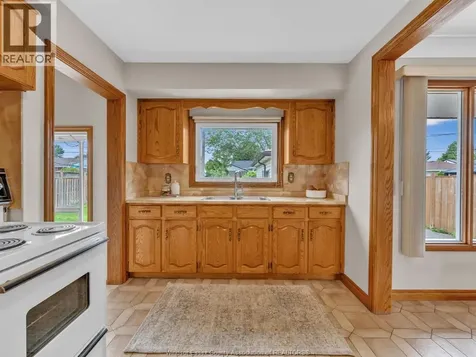 3756 Rosemount Avenue Windsor ON N9C 2E5