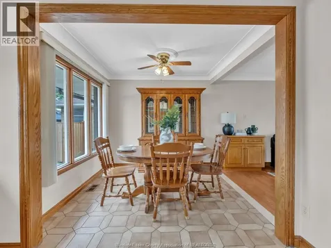 3756 Rosemount Avenue Windsor ON N9C 2E5