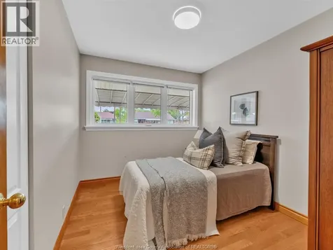 3756 Rosemount Avenue Windsor ON N9C 2E5
