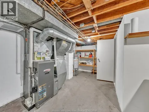 3756 Rosemount Avenue Windsor ON N9C 2E5