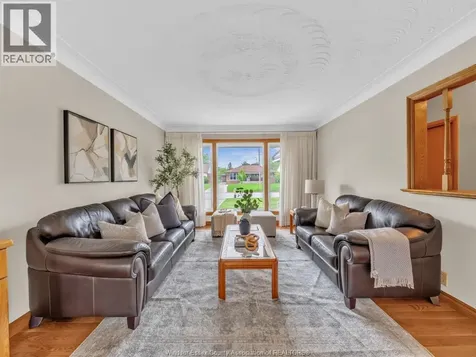 3756 Rosemount Avenue Windsor ON N9C 2E5