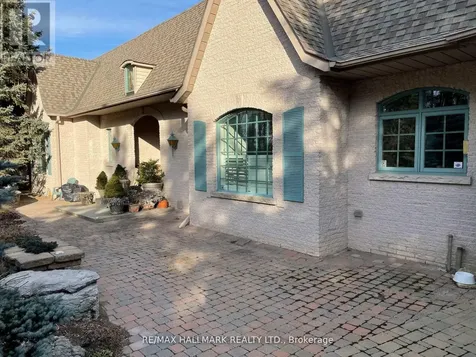 18381 Mccowan Road East Gwillimbury ON L0G 1M0