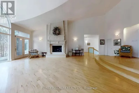 18381 Mccowan Road East Gwillimbury ON L0G 1M0