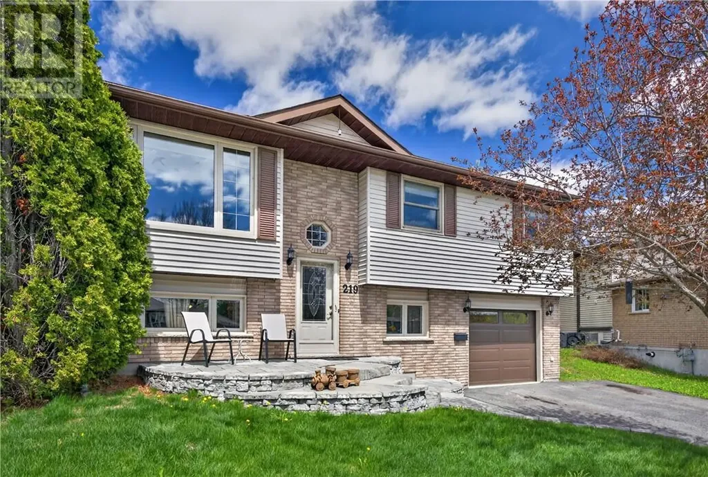 219 Autumnwood Crescent Sudbury ON P3B 3Z5