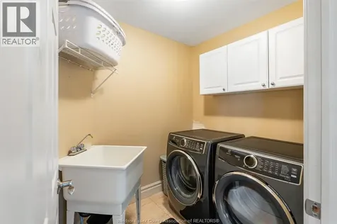 7 Beniuk Court Leamington ON N8H 5K9