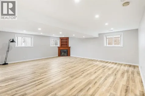 7 Beniuk Court Leamington ON N8H 5K9