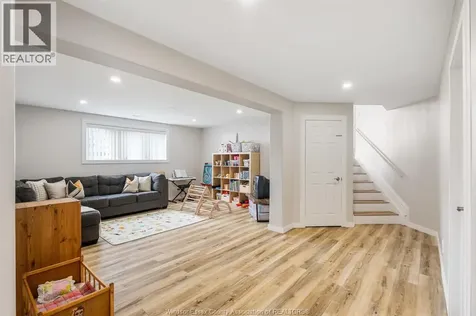 7 Beniuk Court Leamington ON N8H 5K9