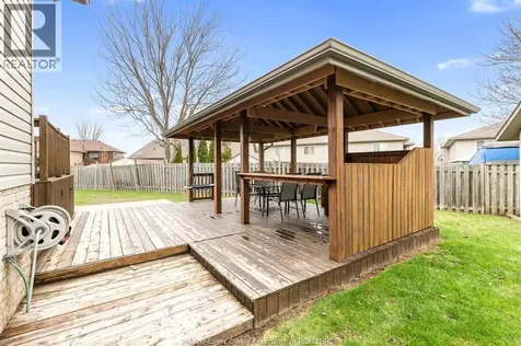 7 Beniuk Court Leamington ON N8H 5K9