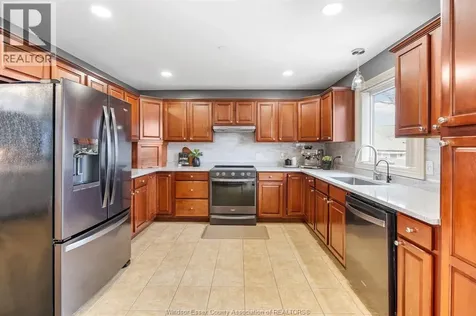 7 Beniuk Court Leamington ON N8H 5K9