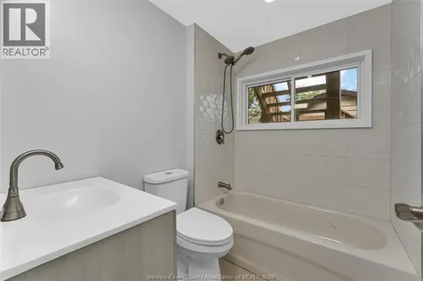 1525 Dougall Windsor ON N8X 1S2