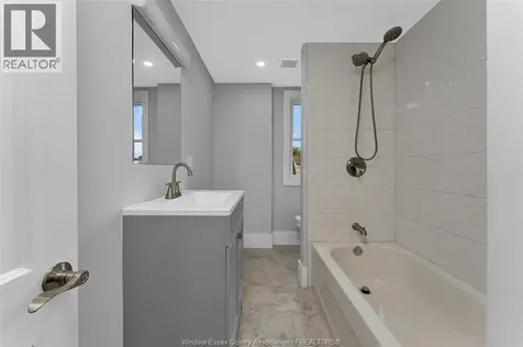 1525 Dougall Windsor ON N8X 1S2