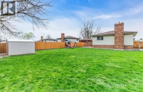 386 Woodridge Tecumseh ON N8N 3A8