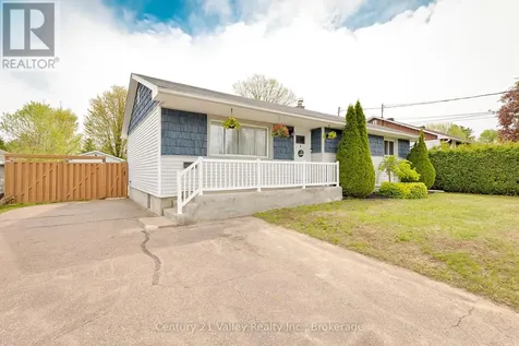 36 Mary Street Petawawa ON K8H 1R9