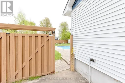 36 Mary Street Petawawa ON K8H 1R9