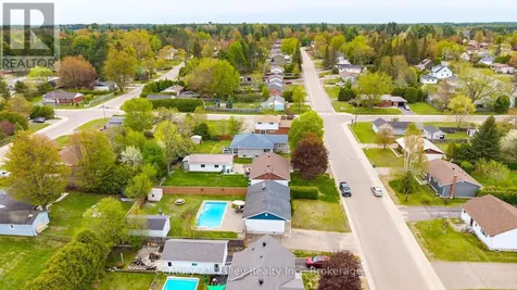 36 Mary Street Petawawa ON K8H 1R9