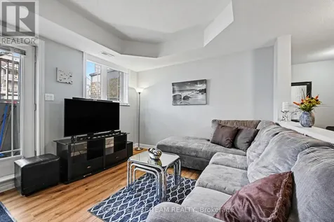 304 Paseo Private Ottawa ON K2G 4N8