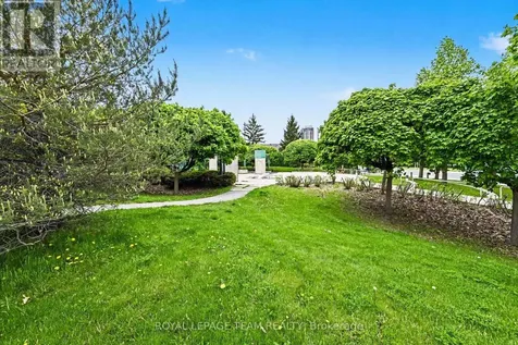 304 Paseo Private Ottawa ON K2G 4N8