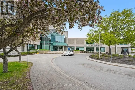 304 Paseo Private Ottawa ON K2G 4N8