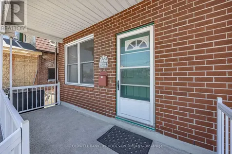 1758 Scott Street Ottawa ON K1Y 2N6