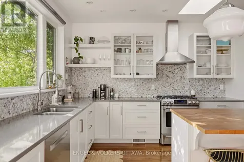 176 Hinton Avenue North Ottawa ON K1Y 1A1
