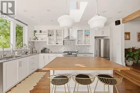 176 Hinton Avenue North Ottawa ON K1Y 1A1