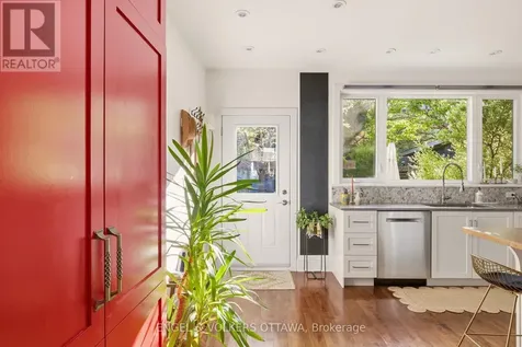 176 Hinton Avenue North Ottawa ON K1Y 1A1