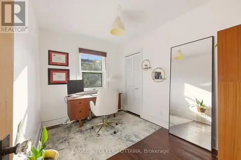 176 Hinton Avenue North Ottawa ON K1Y 1A1