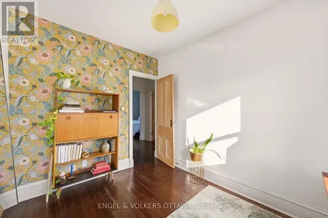 176 Hinton Avenue North Ottawa ON K1Y 1A1