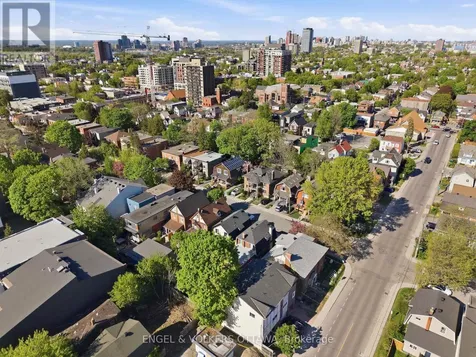 176 Hinton Avenue North Ottawa ON K1Y 1A1